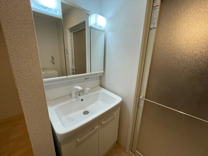 物件内観写真13　(洗面)