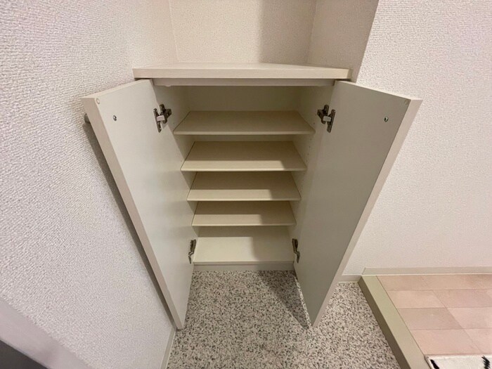 物件内観写真14　(靴箱)