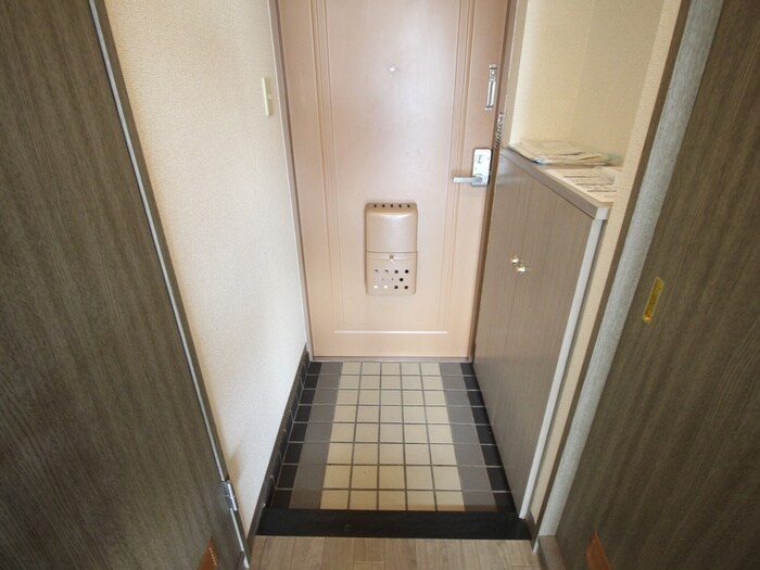物件内観写真19　(玄関)