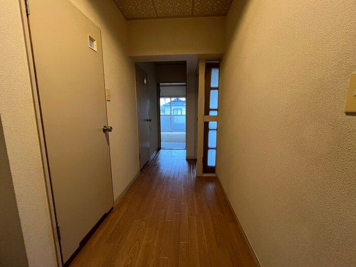 物件内観写真17　(廊下)