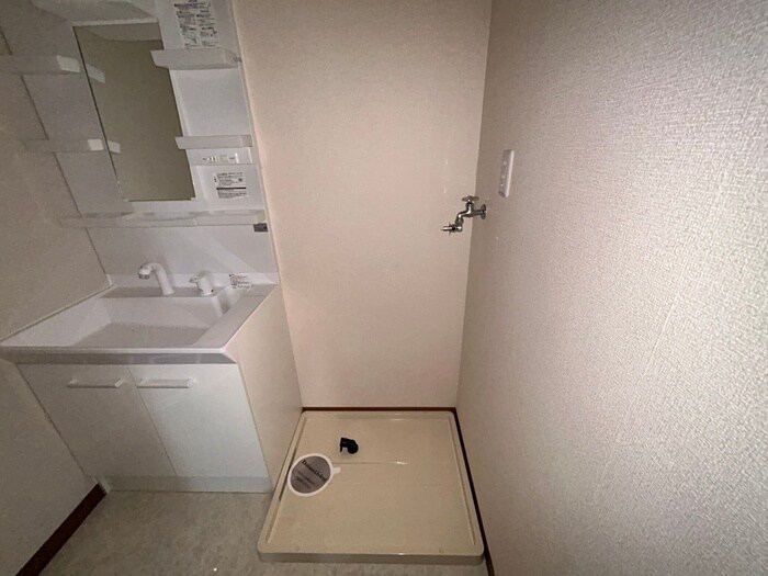 物件内観写真22　(洗濯機置場)