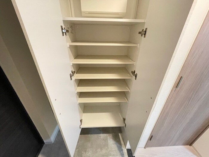 物件内観写真17　(靴箱)