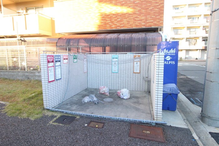 物件外観写真4　(建物設備)