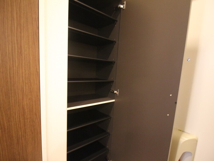 物件内観写真10　(靴箱)