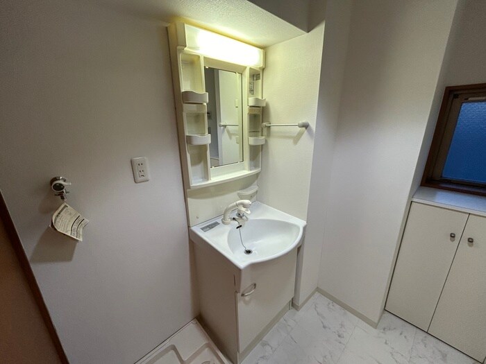 物件内観写真12　(洗面)