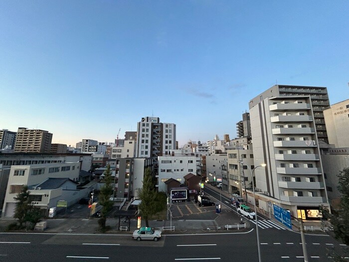 物件内観写真18　(室内からの展望)