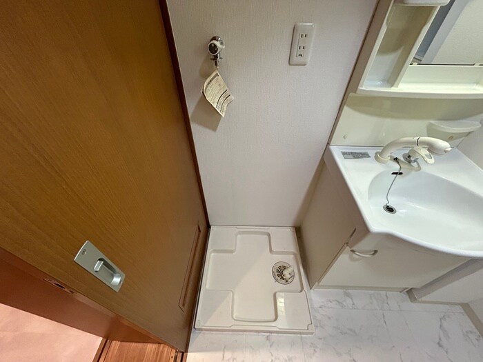 物件内観写真20　(洗濯機置場)