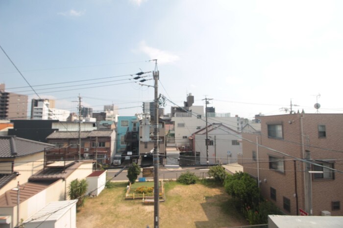 物件内観写真16　(室内からの展望)