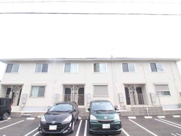 物件外観写真2　(外観写真)