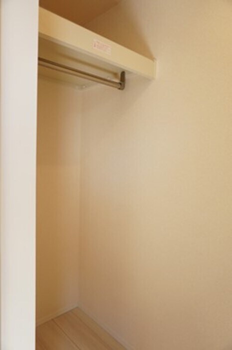 物件内観写真12　(収納)