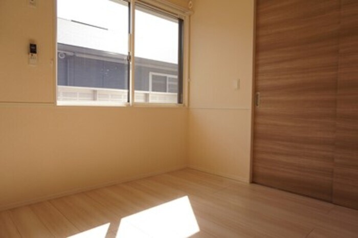 物件内観写真15　(居室)