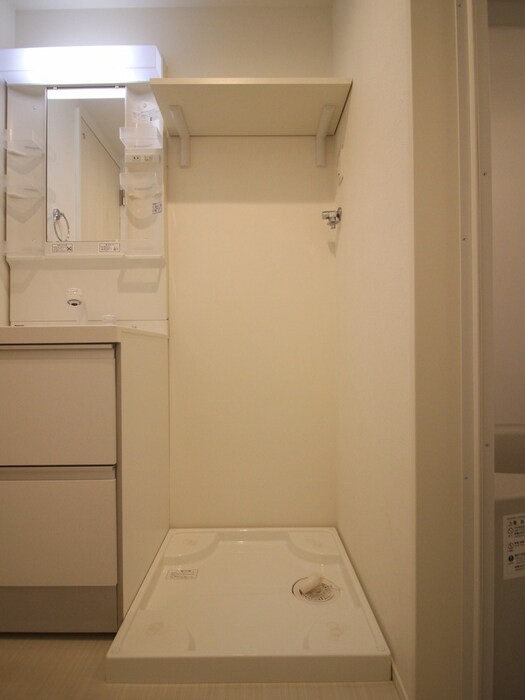 物件内観写真15　(洗濯機置場)