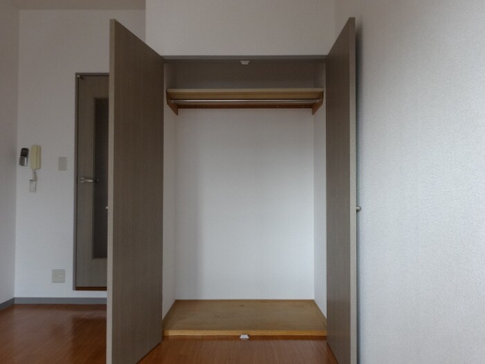 物件内観写真12　(収納)