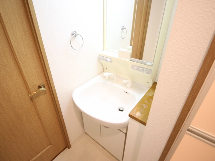 物件内観写真13　(洗面)