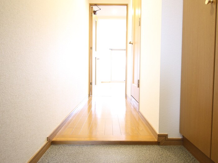 物件内観写真20　(廊下)