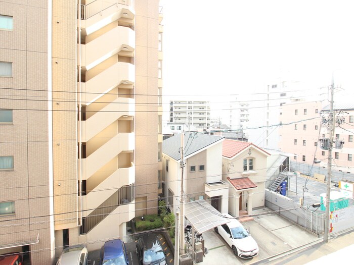 物件内観写真22　(室内からの展望)