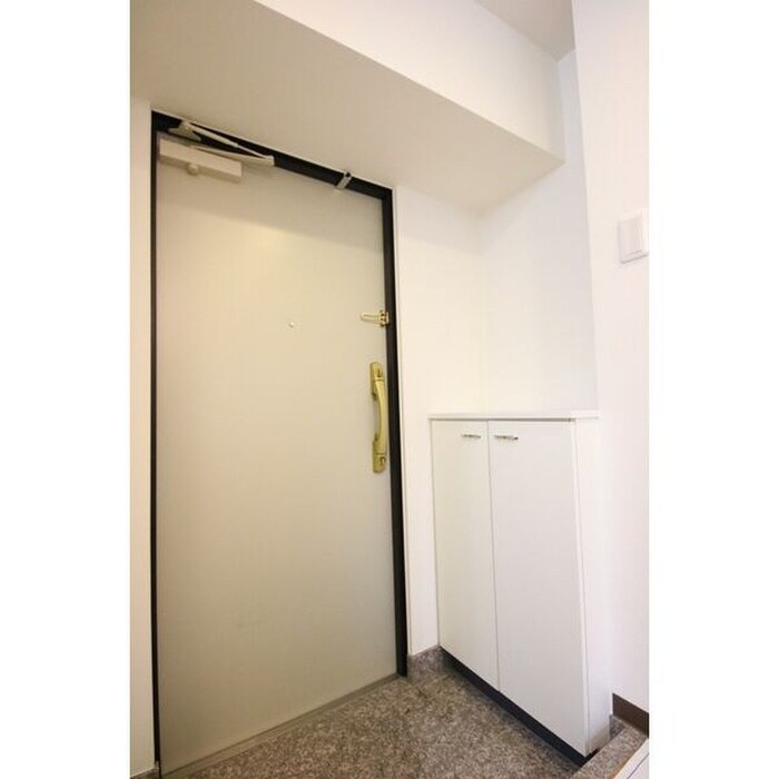 物件内観写真15　(玄関)