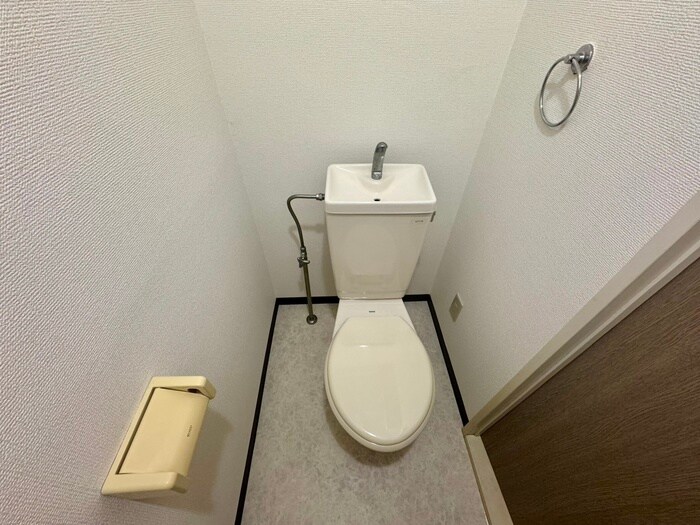 物件内観写真13　(トイレ)