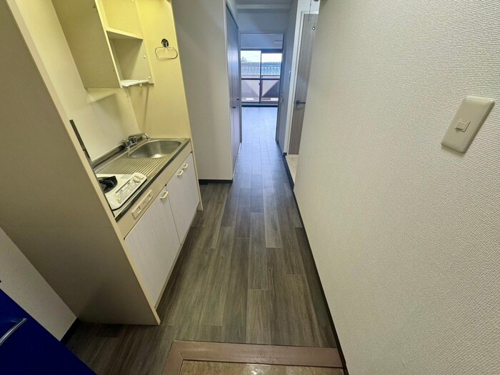 物件内観写真15　(廊下)