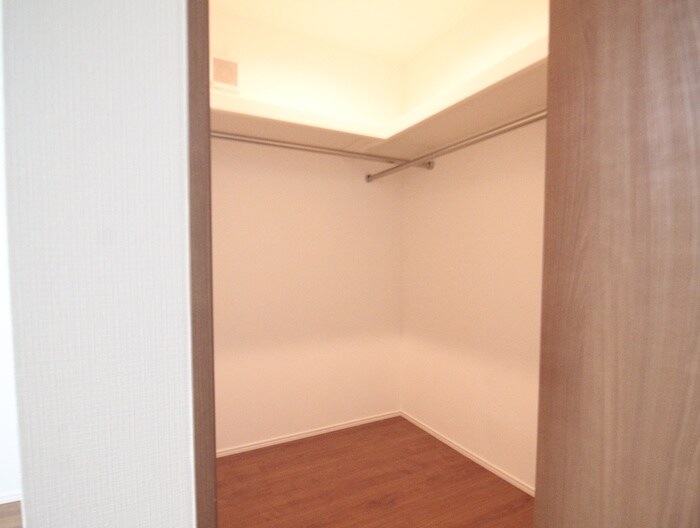 物件内観写真11　(収納)