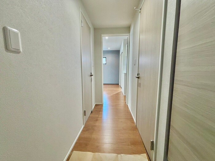 物件内観写真18　(玄関)