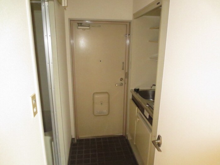 物件内観写真15　(玄関)