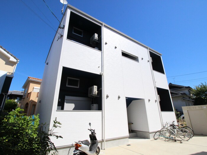 物件外観写真1　(外観写真)