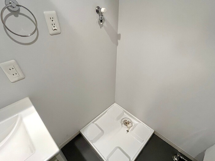 物件内観写真15　(洗濯機置場)