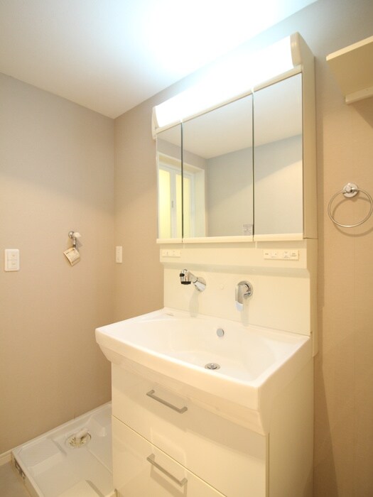 物件内観写真11　(洗濯機置場)