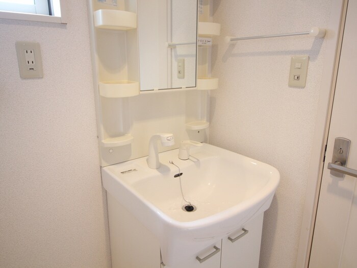 物件内観写真11　(洗面)