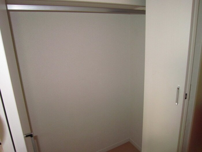 物件内観写真15　(収納)