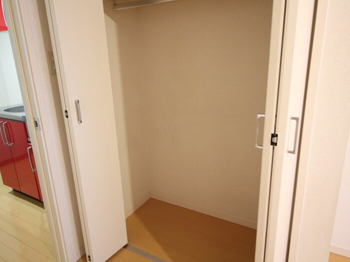 物件内観写真15　(収納)