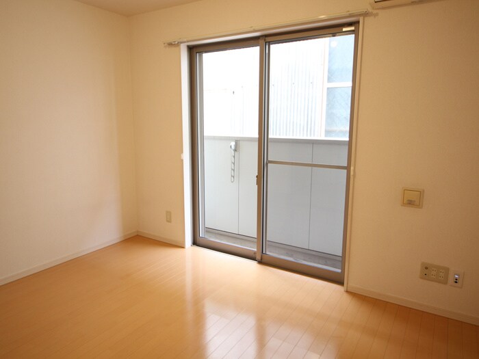 物件内観写真18　(居室)