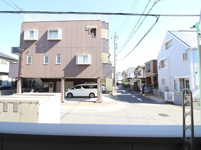 物件内観写真22　(室内からの展望)