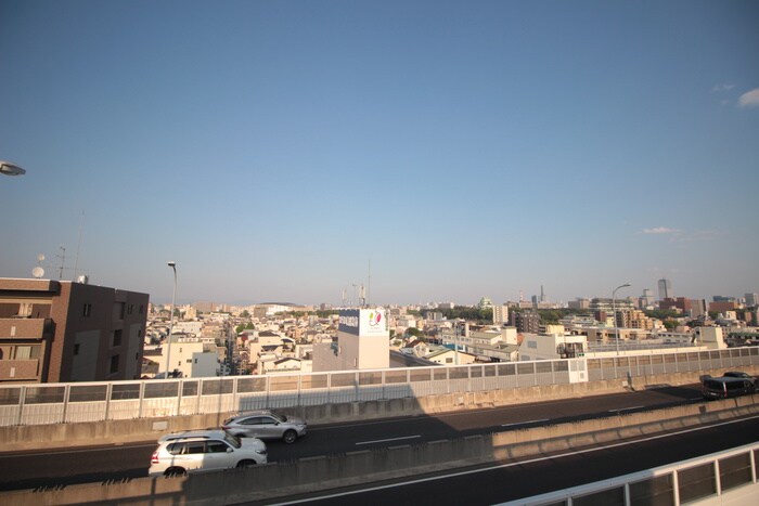 物件内観写真22　(室内からの展望)