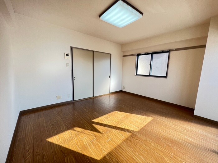 物件内観写真21　(居室)