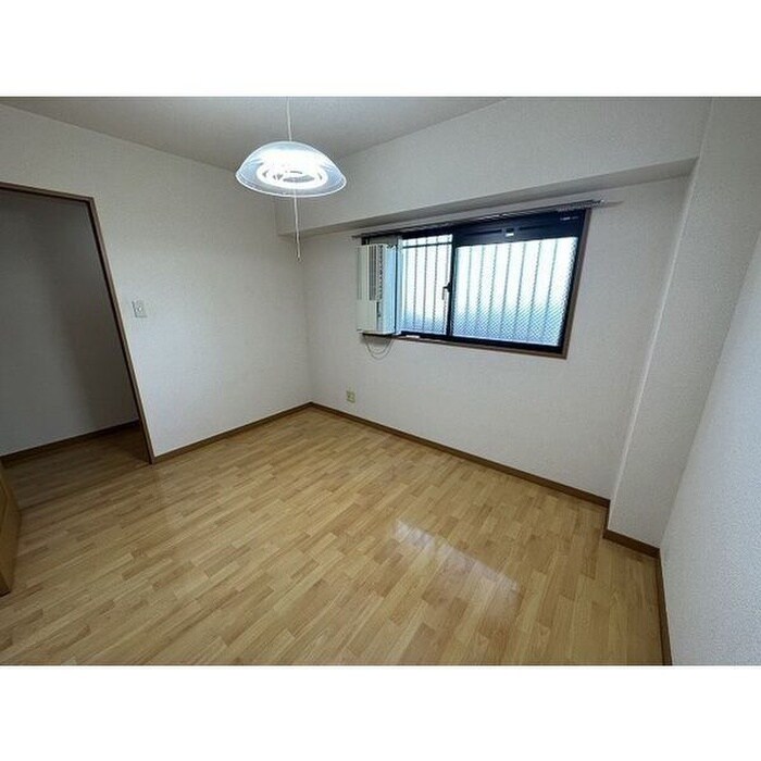 物件内観写真11　(居室)