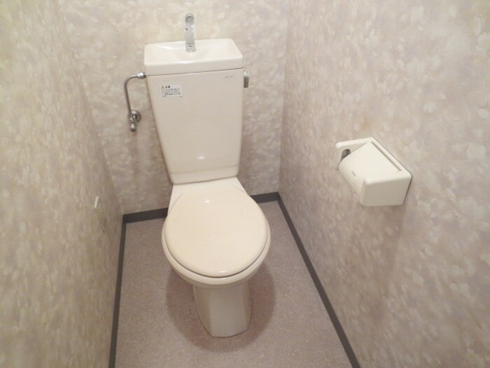 物件内観写真15　(トイレ)