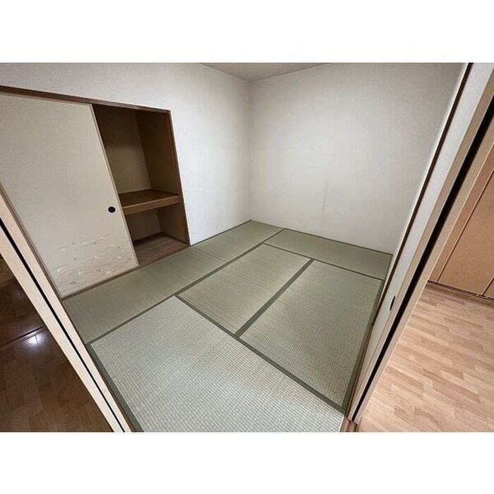 物件内観写真18　(居室)