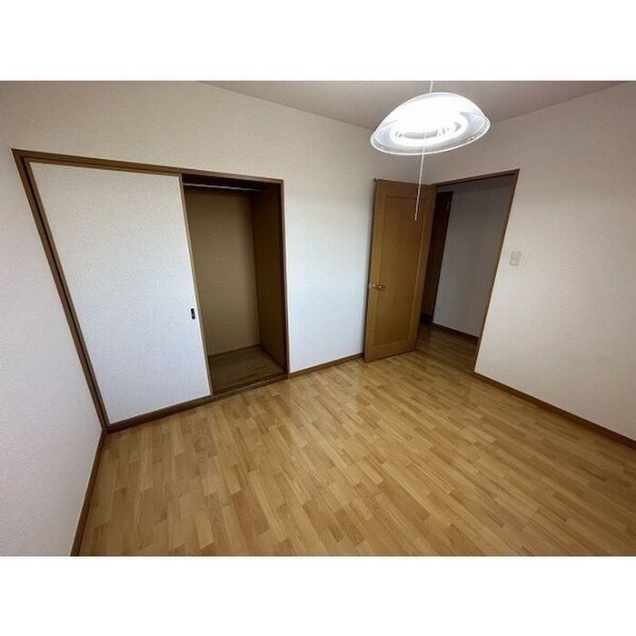 物件内観写真19　(居室)