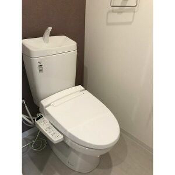 物件内観写真10　(トイレ)