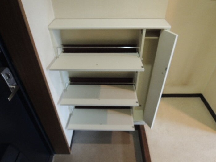 物件内観写真12　(靴箱)