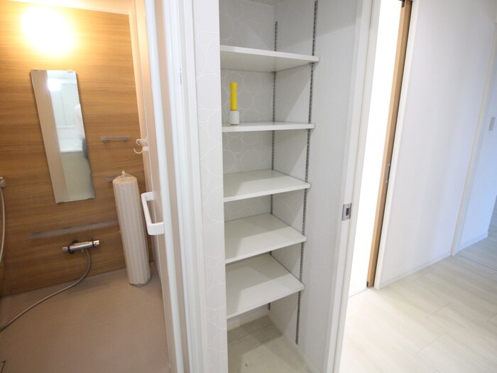 物件内観写真16　(収納)