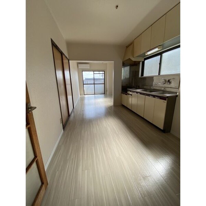 物件内観写真10　(内観写真)