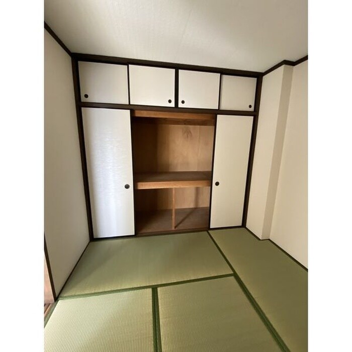 物件内観写真11　(居室)