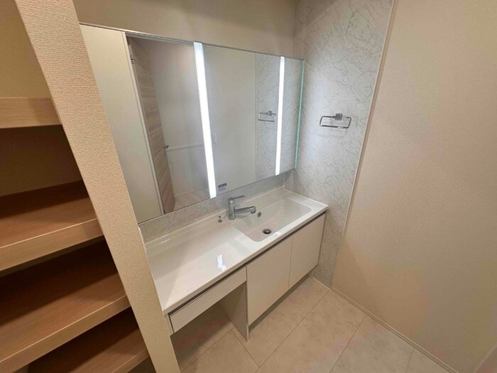 物件内観写真11　(洗面)