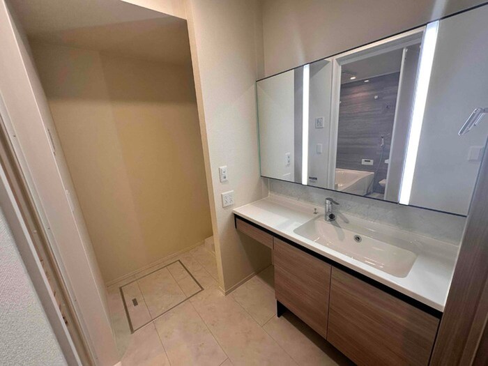 物件内観写真11　(洗面)