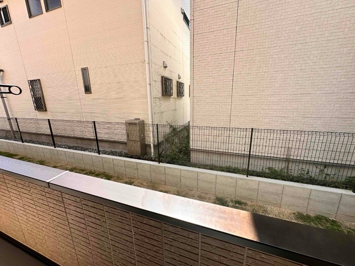 物件内観写真17　(室内からの展望)