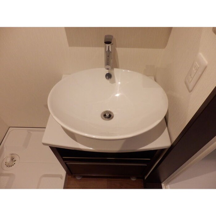 物件内観写真14　(洗濯機置場)