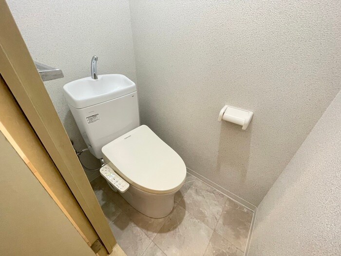 物件内観写真11　(トイレ)